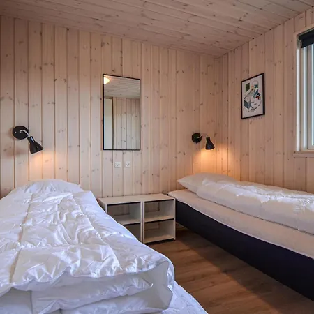 8 Bedroom Beautiful In Ferienhaus *
