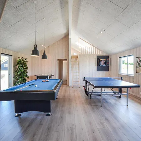 8 Bedroom Beautiful In Grenå