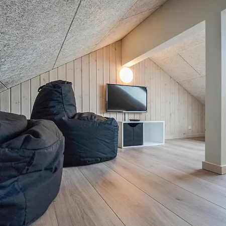 8 Bedroom Beautiful In * Grenå
