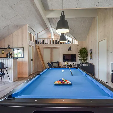 Dom wakacyjny 8 Bedroom Beautiful In *