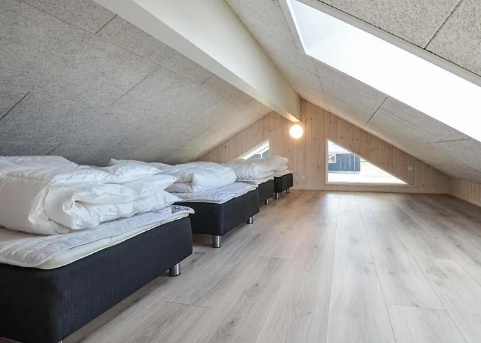 Дом отдыха 8 Bedroom Beautiful In *