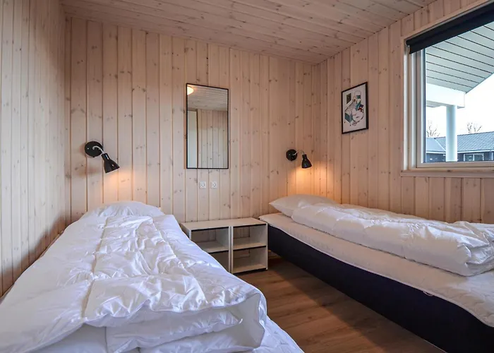8 Bedroom Beautiful In Дом отдыха *