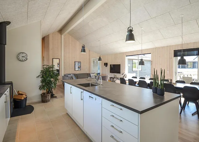 Дом отдыха 8 Bedroom Beautiful In