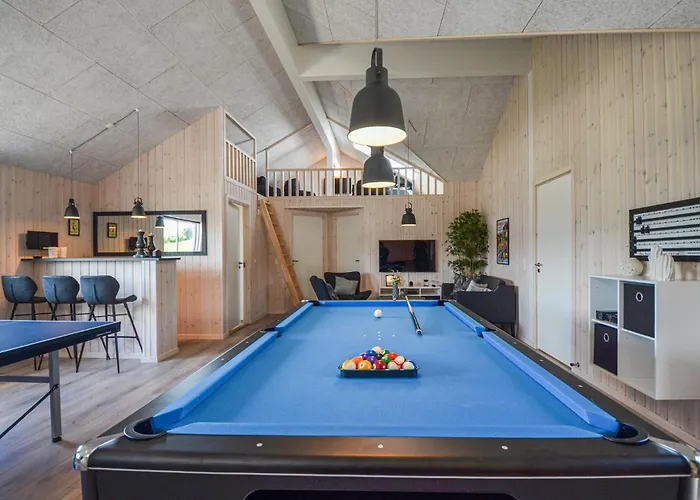 Дом отдыха 8 Bedroom Beautiful In *